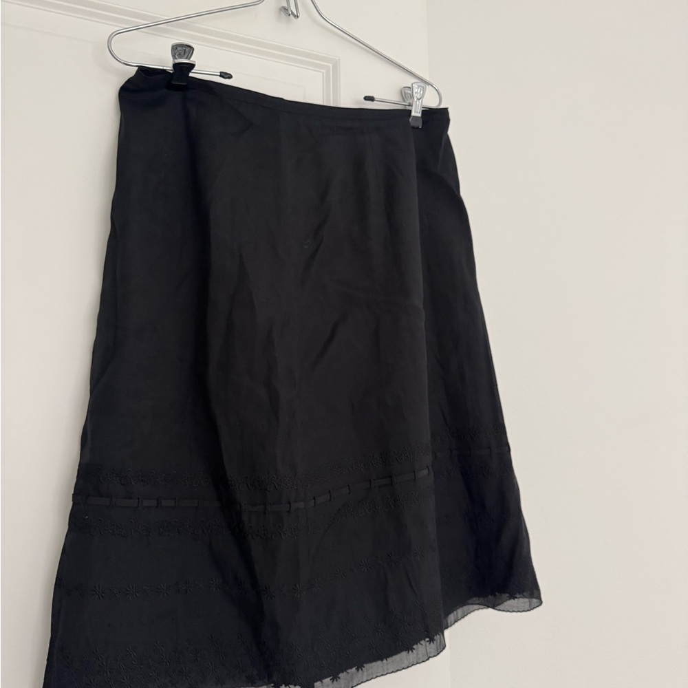 Ann Taylor women’s black silk blend knee length embroidered a-line skirt size 8 - Picture 2 of 4